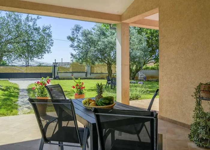 Istria Rosa In - Istrien 3* Pula